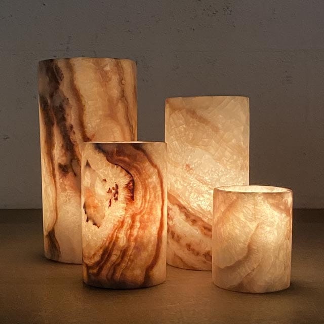 Handgefertigter natürlicher Alabaster/Marmor-Kerzenhalter/Laterne Zylinderform Braun